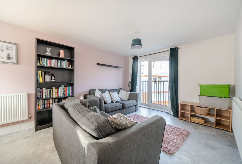 Property photo 3 of 14 1382671-10-691d9c...