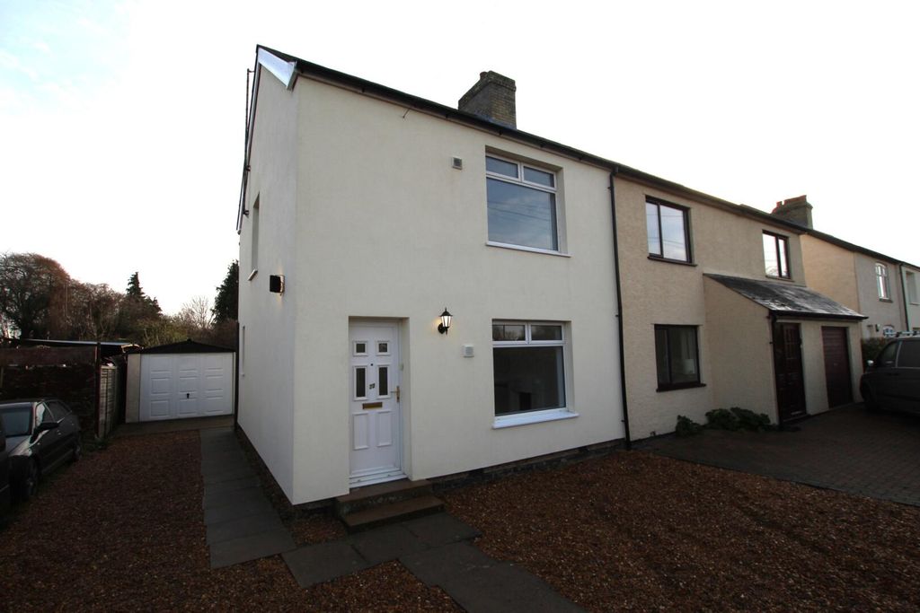 Property photo 1 of 10 Front.Jpg