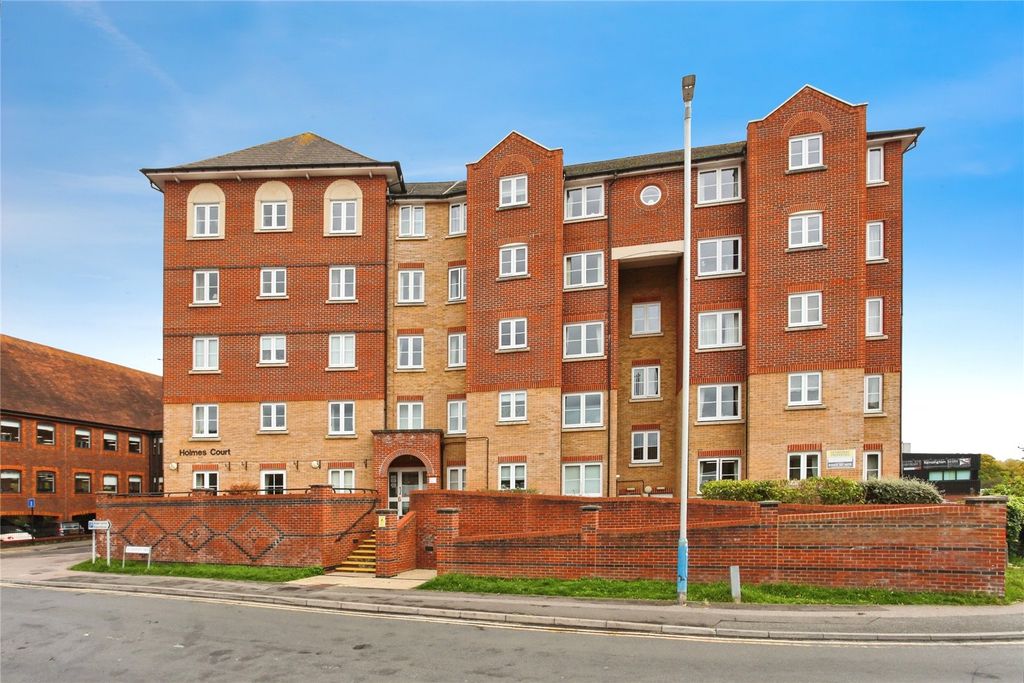 Property photo 1 of 17 Picture No. 14