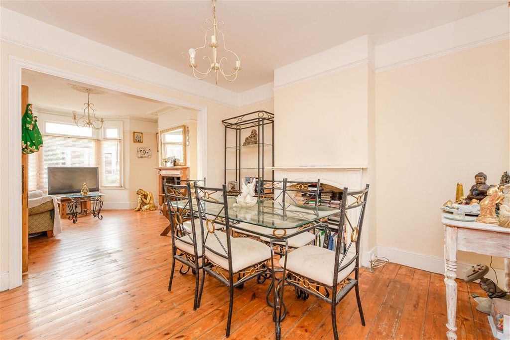 Property photo 2 of 10 Dining Room (E)