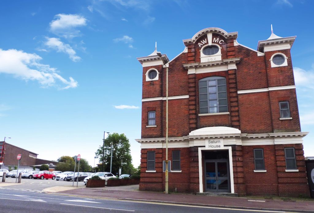 Property photo 1 of 5 Exterior