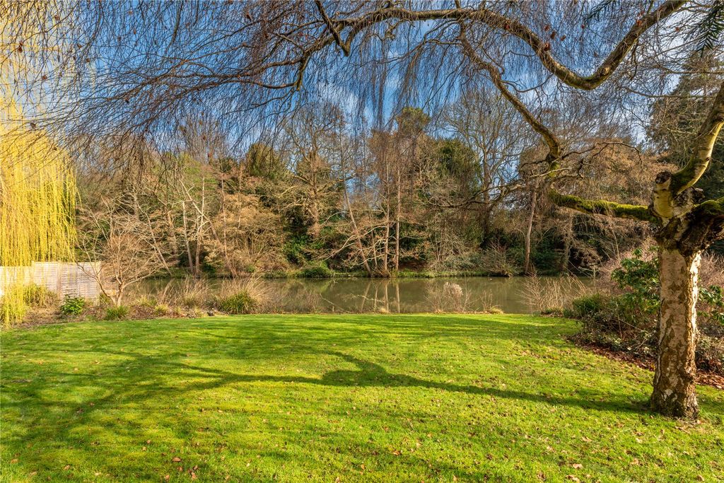 Property photo 2 of 18 Picture No. 15