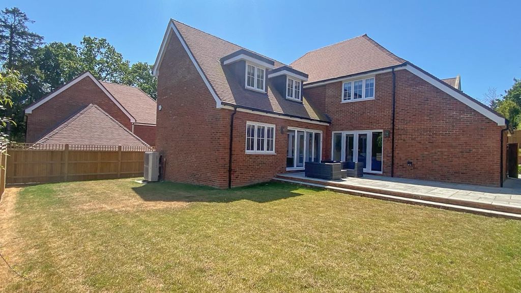 Property photo 2 of 16