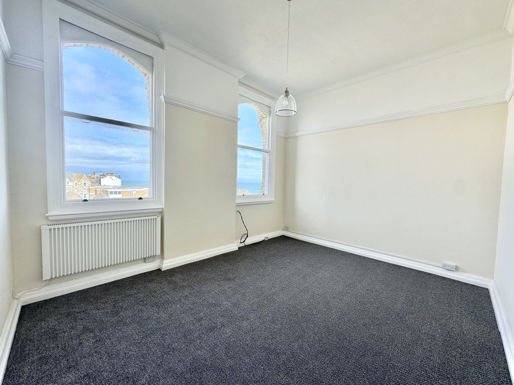 Property photo 2 of 13 Picture 2