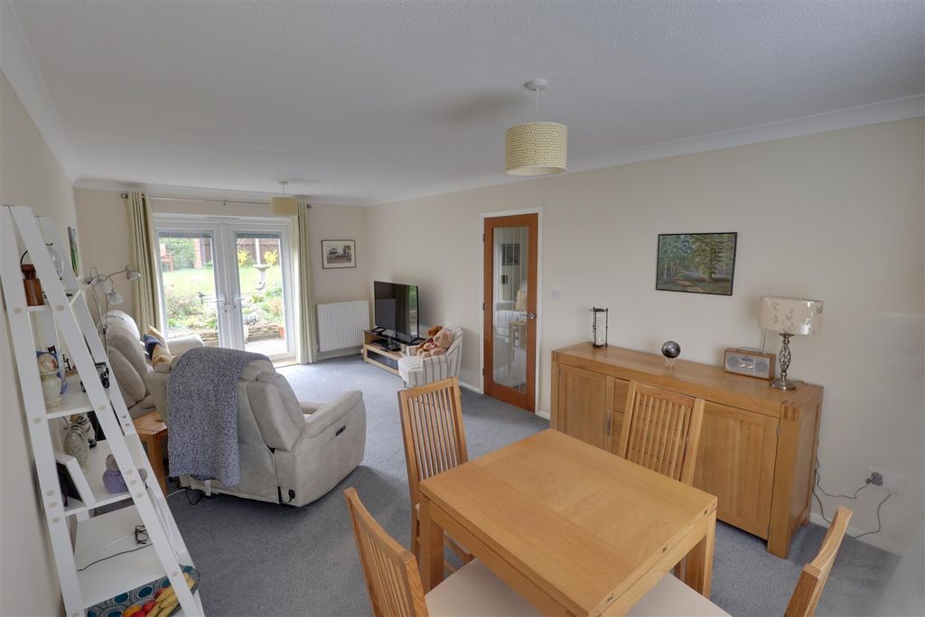 Property photo 3 of 11