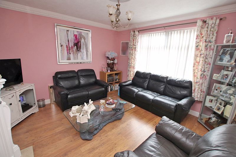 Property photo 2 of 13 Lounge Photo 1