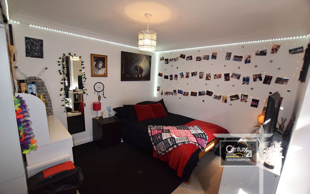 Property photo 3 of 4