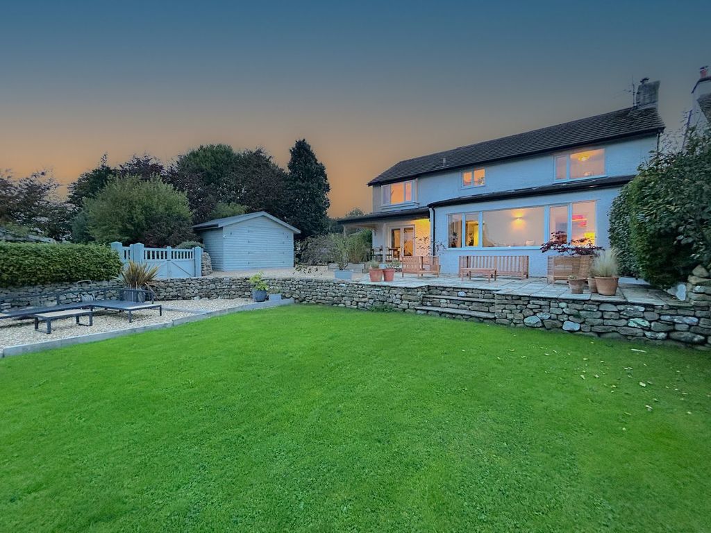 Property photo 2 of 37