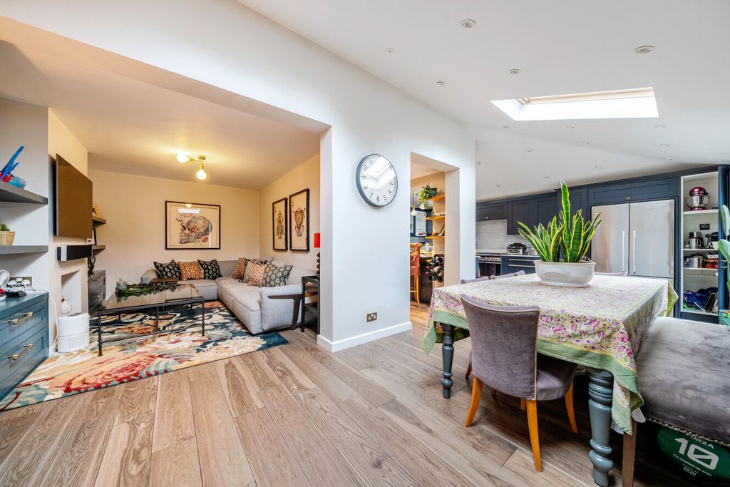 Property photo 3 of 20 Picture No. 18