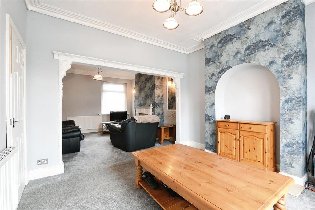 Property photo 2 of 15 Dining Area