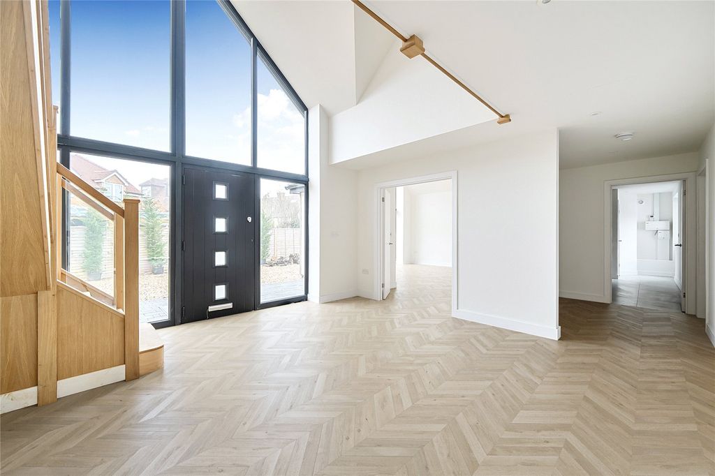 Property photo 2 of 35 Picture No. 70