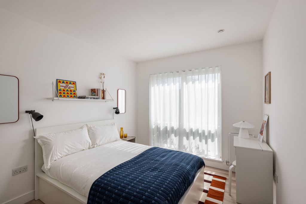 Property photo 3 of 17 Show Home Forest Road E17