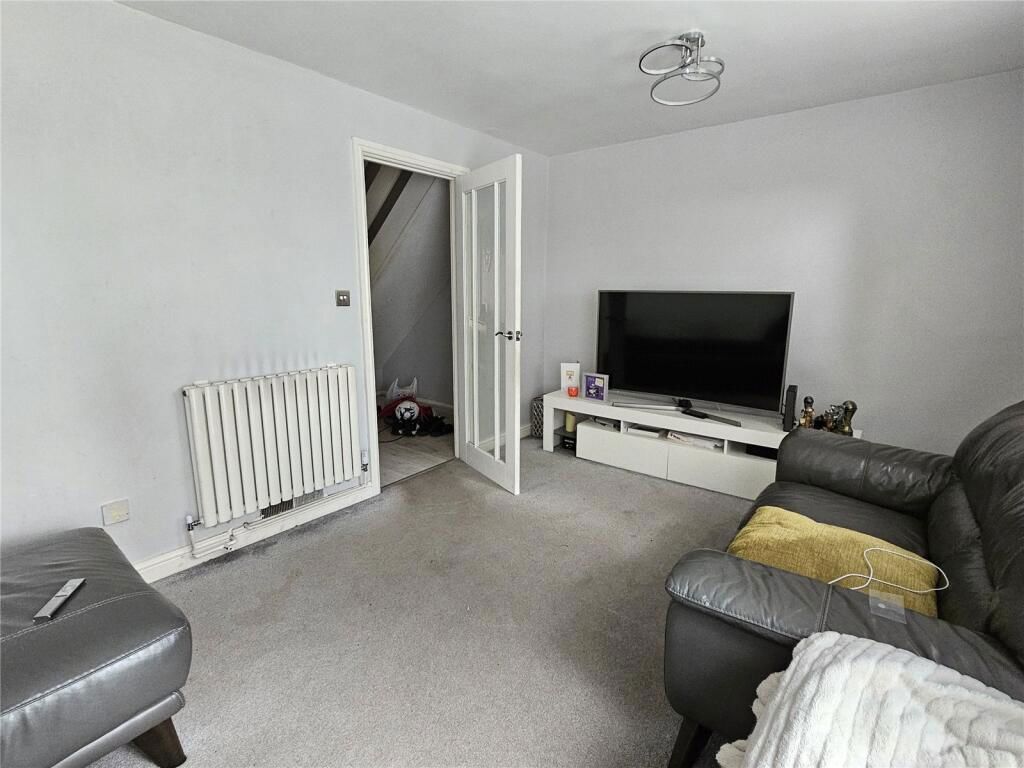 Property photo 3 of 8