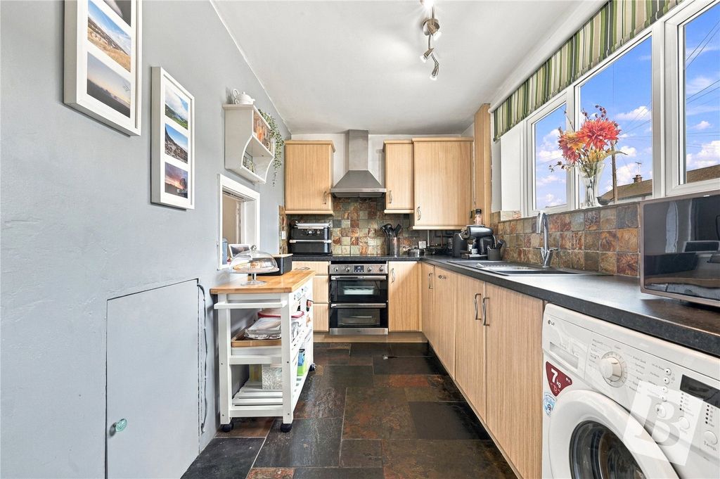Property photo 2 of 22 Kitchen
