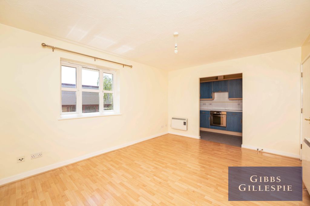 Property photo 2 of 11 2-Min