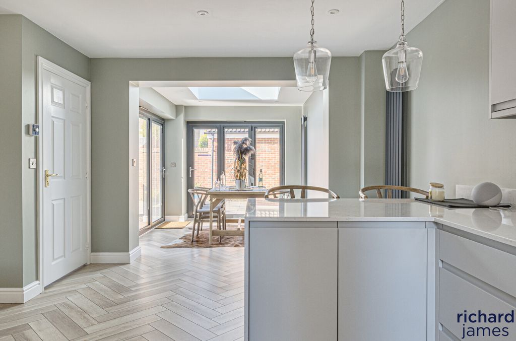 Property photo 2 of 14 5Cff5Fa3647041c48B050Cf7Ffdeb71B