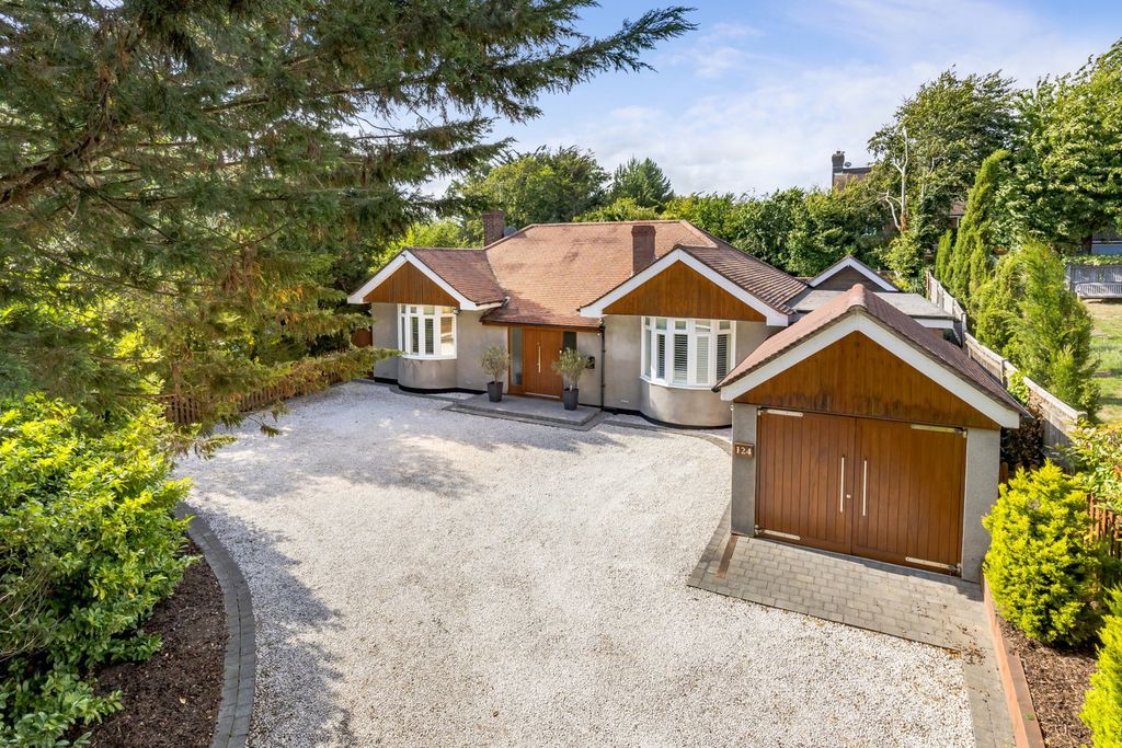 Property photo 1 of 38