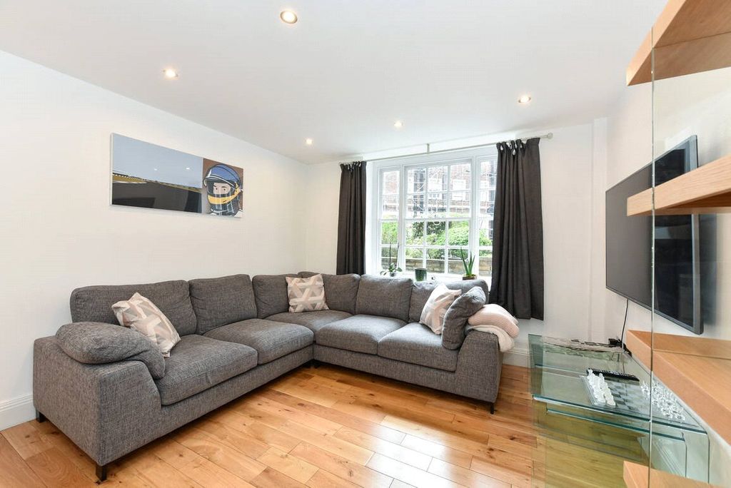 Property photo 2 of 11 Reception Room