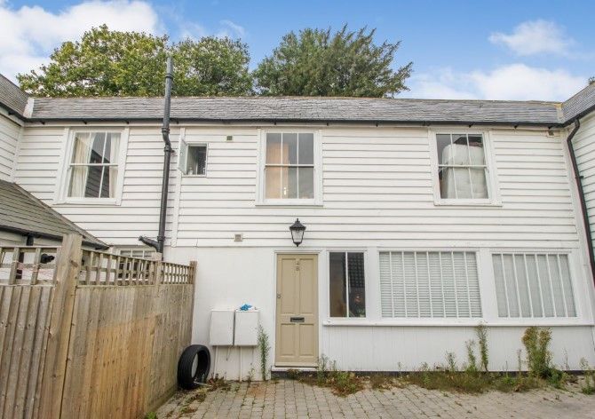 Property photo 1 of 3