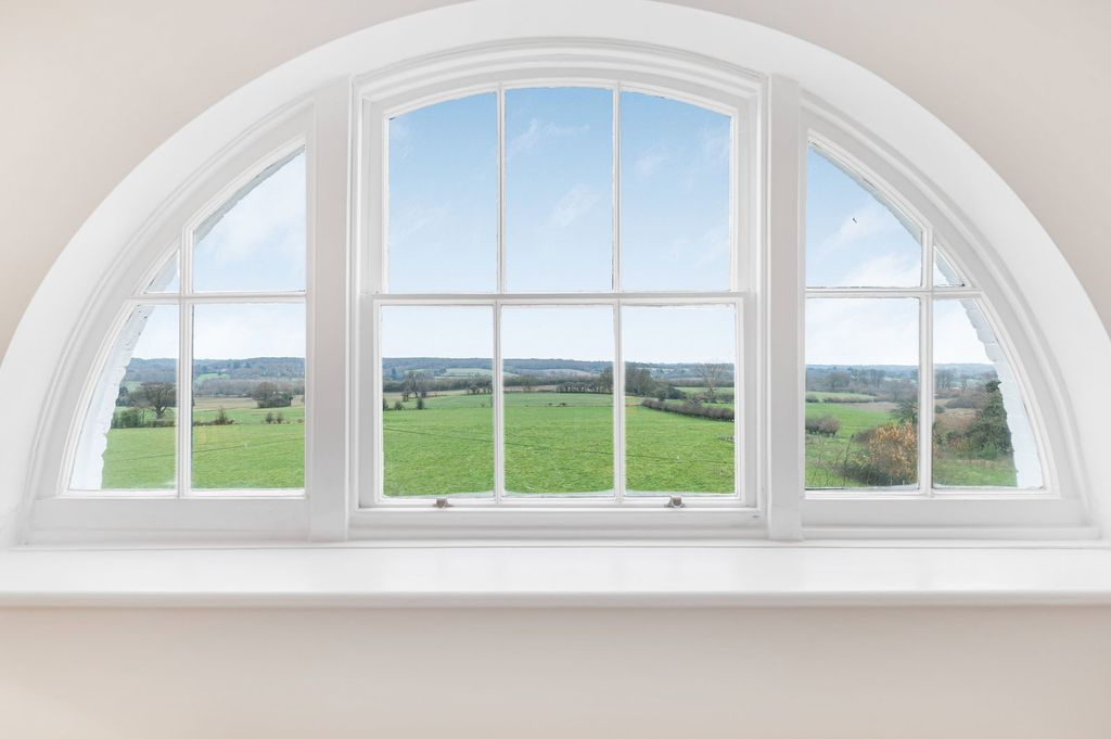 Property photo 2 of 46