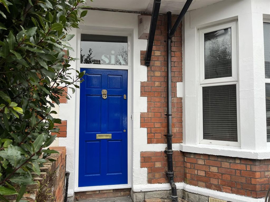 Property photo 1 of 20