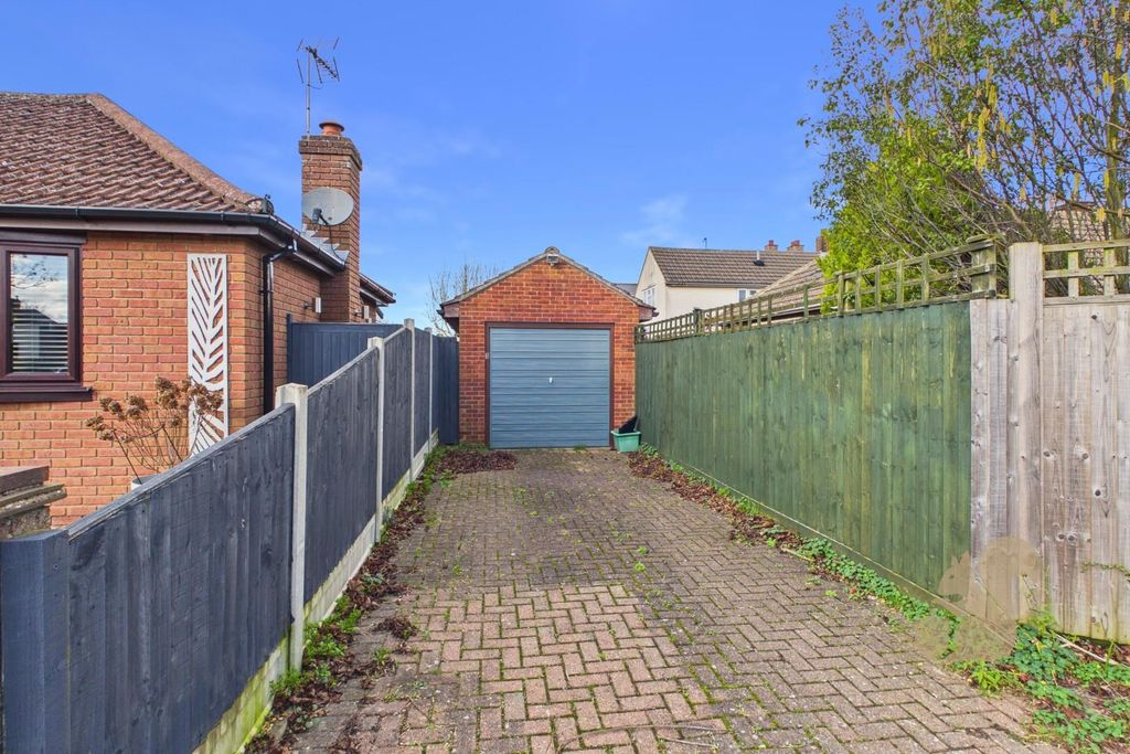 Property photo 2 of 26 Cam01659G0-Pr0730-Still024.Jpg