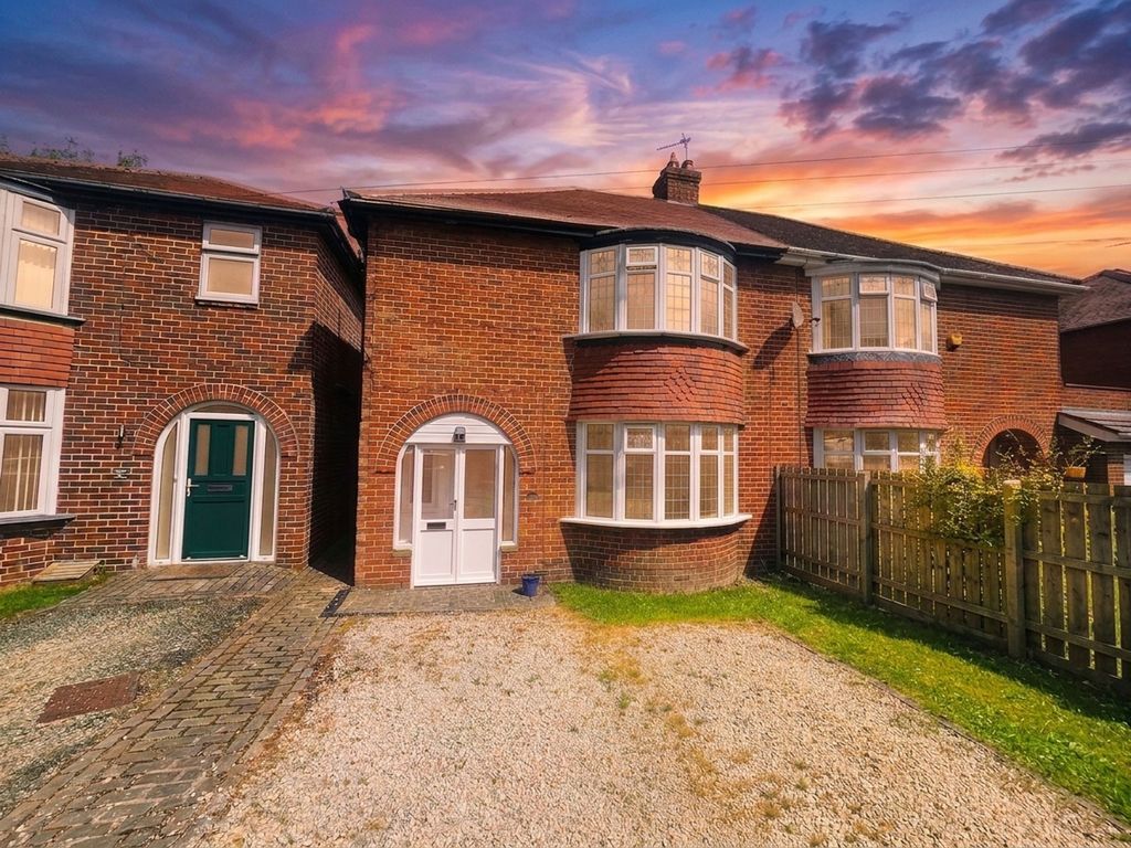 Property photo 1 of 14 External