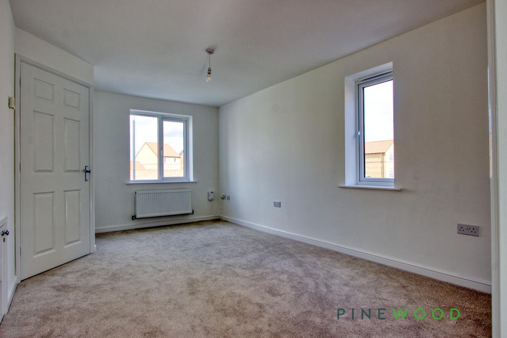 Property photo 2 of 16 Living Room