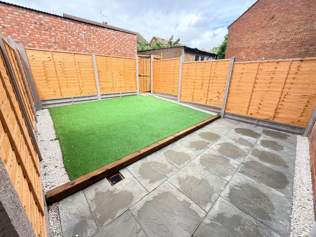 Property photo 3 of 10 5185543