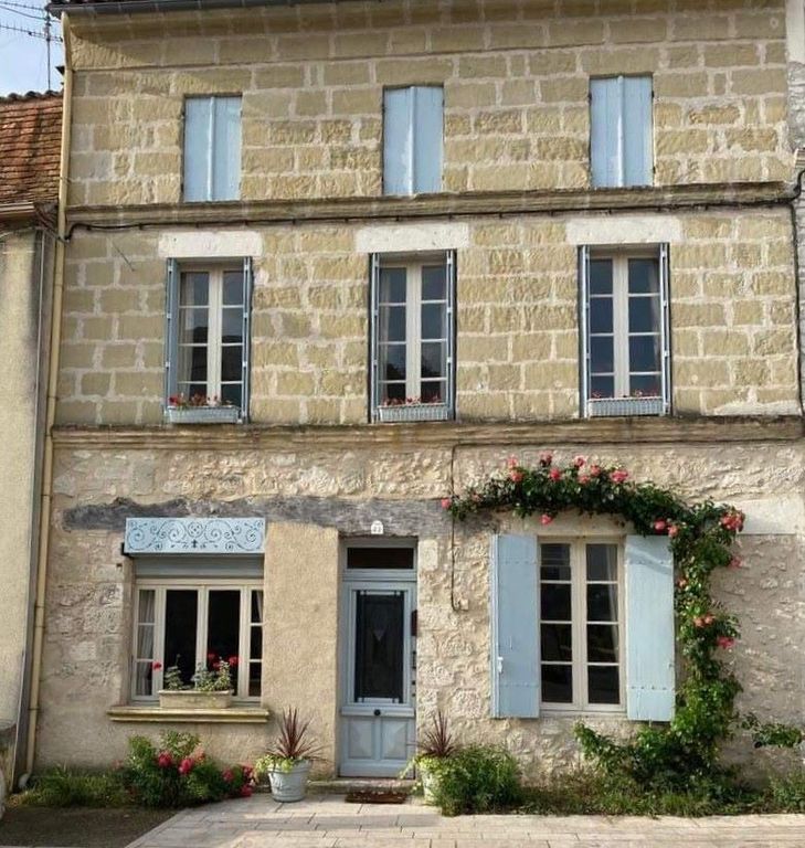 Property photo 1 of 9