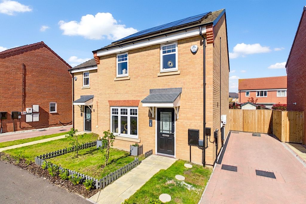 Property photo 1 of 20 Cross Grove - Front