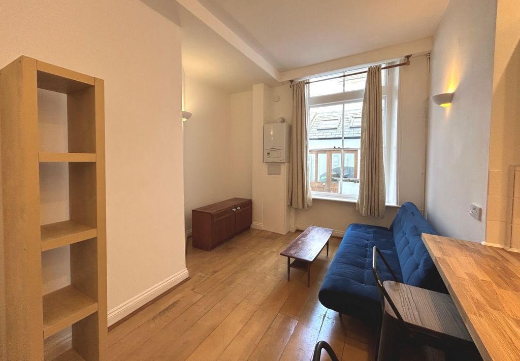 Property photo 3 of 8