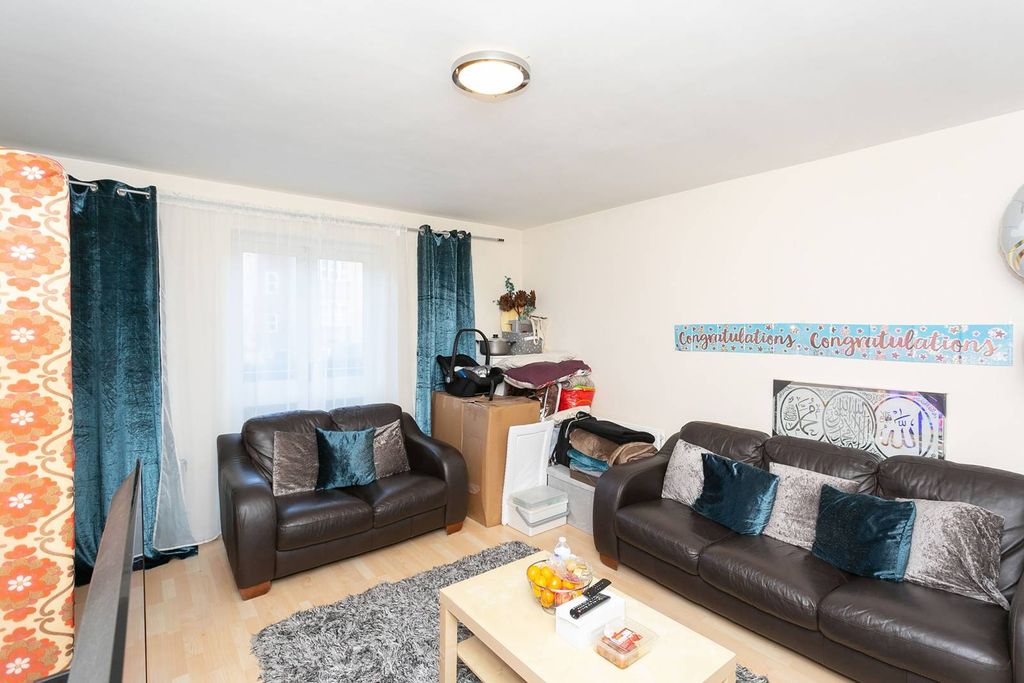 Property photo 1 of 6