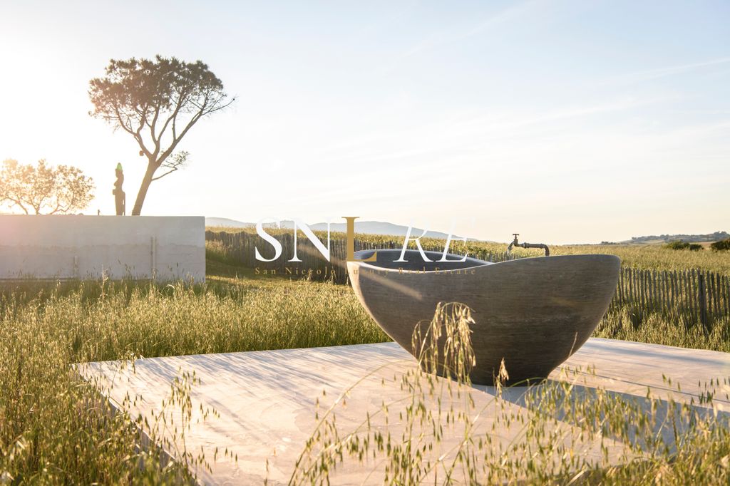 Property photo 2 of 36