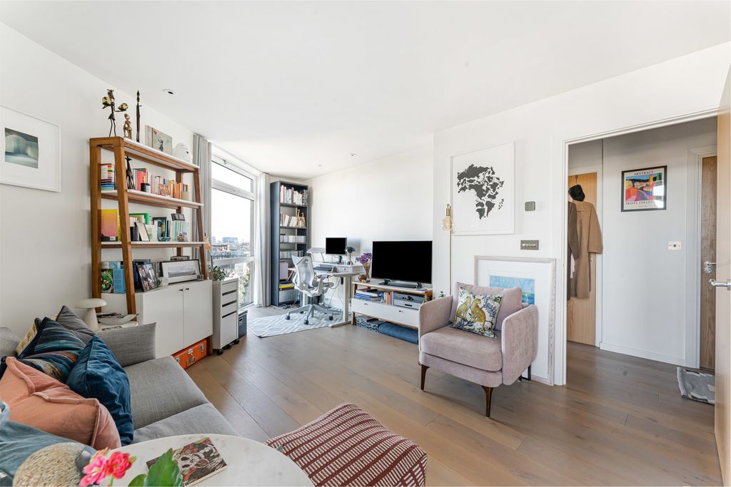 Property photo 1 of 17 Reception Room