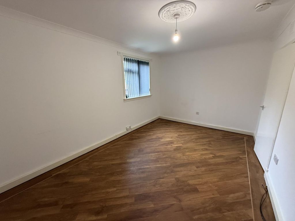 Property photo 2 of 9 Gallery