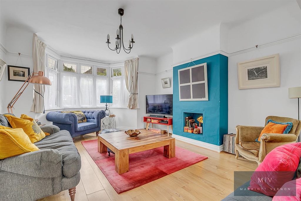 Property photo 2 of 15 Crest Road 38 MV-1.Jpg
