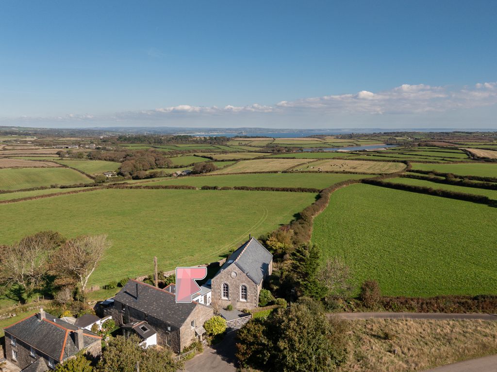 Property photo 2 of 26