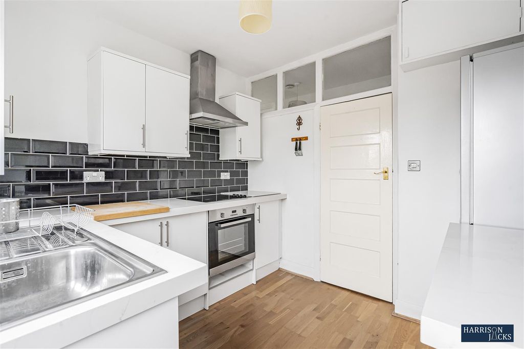 Property photo 3 of 13 16_65240_Watermarked.Jpg