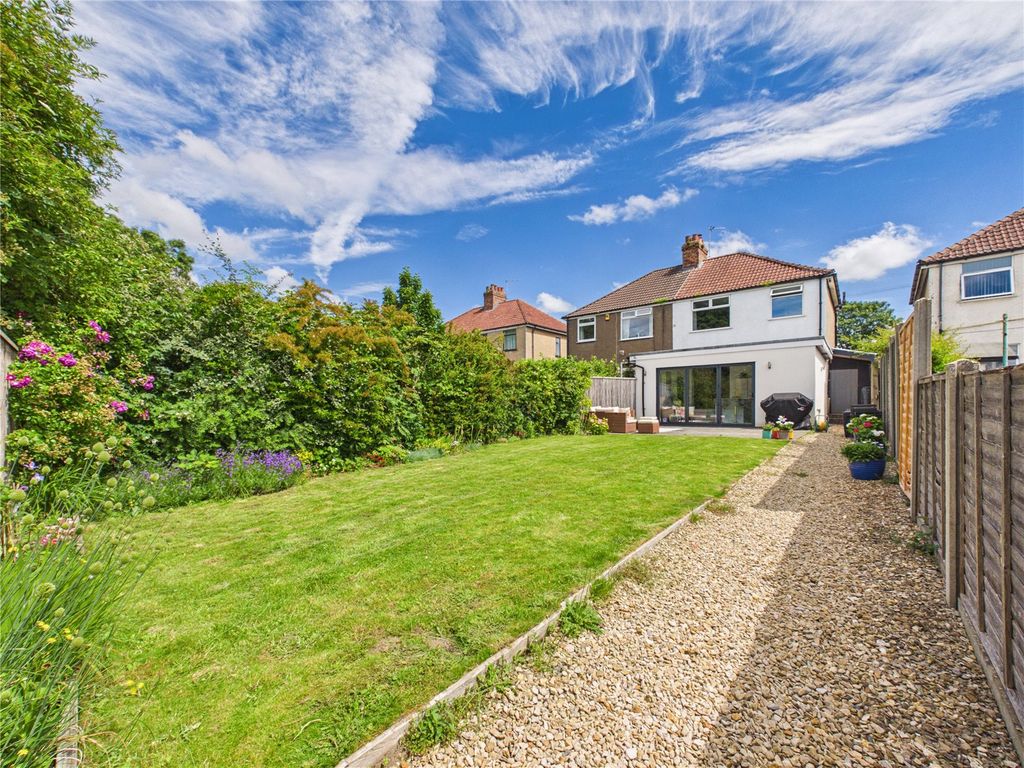Property photo 1 of 20 Picture No. 24