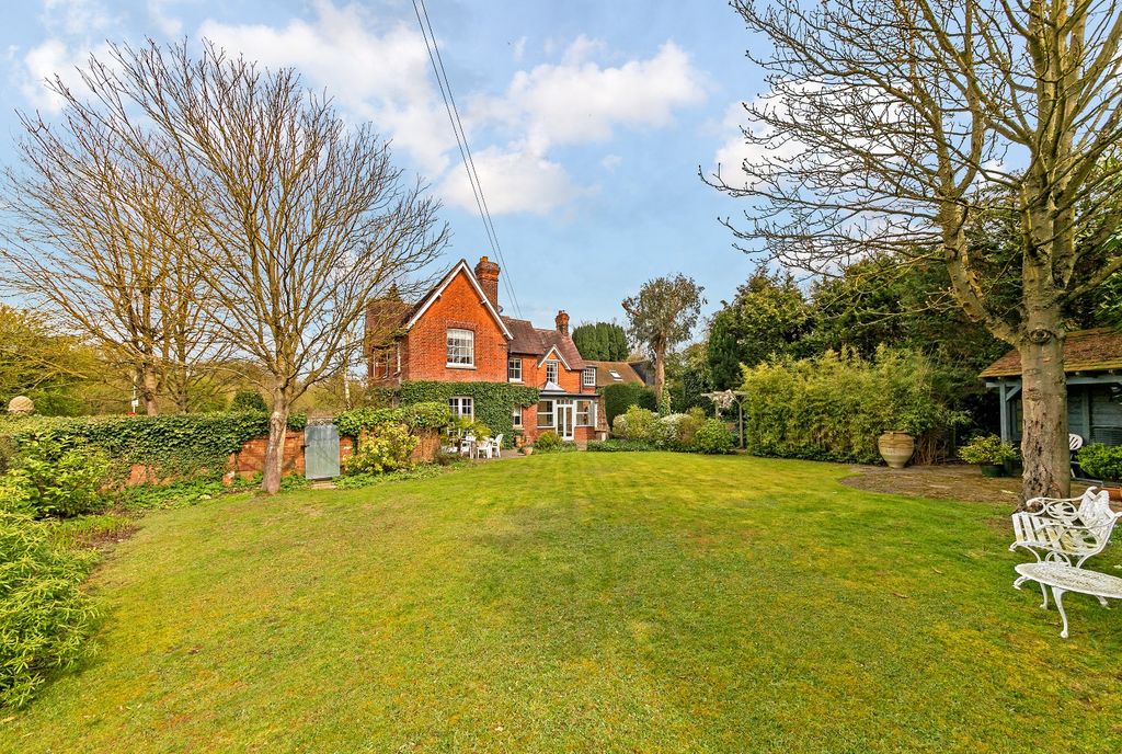 Property photo 2 of 19 2951734