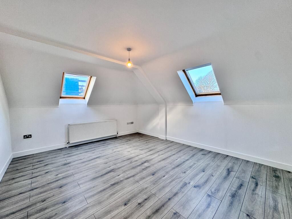 Property photo 3 of 6 Lounge Diner