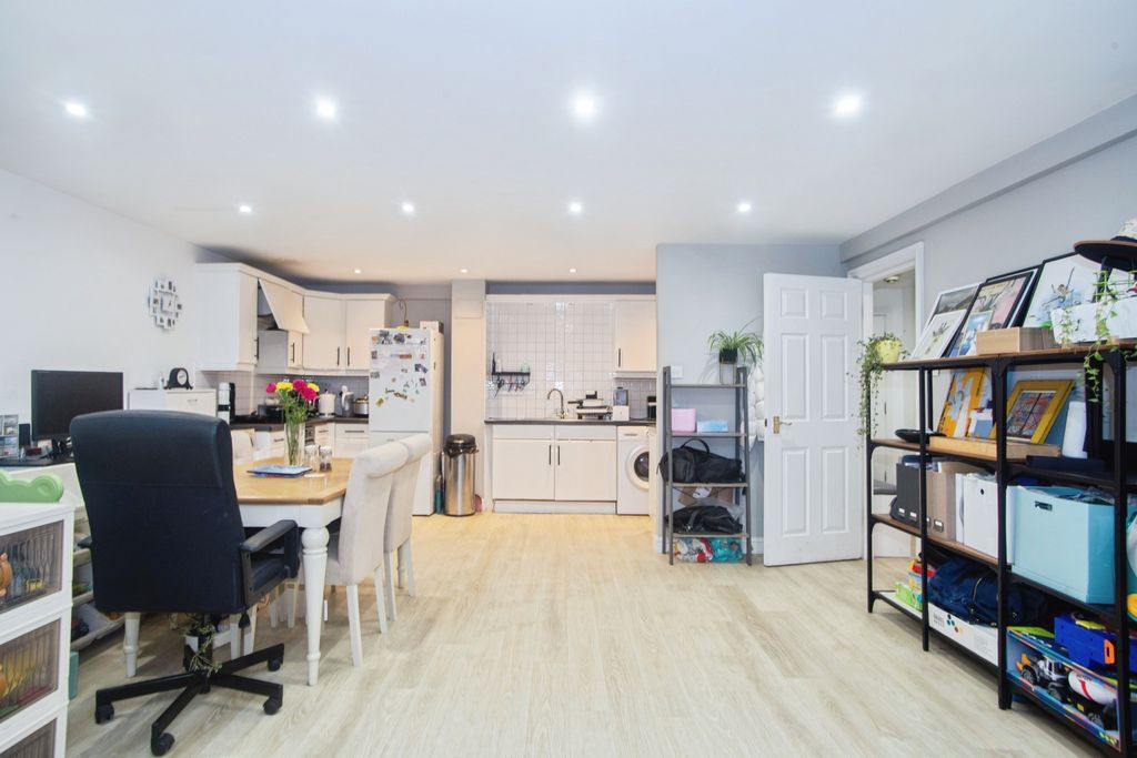 Property photo 1 of 14 Open Plan Living