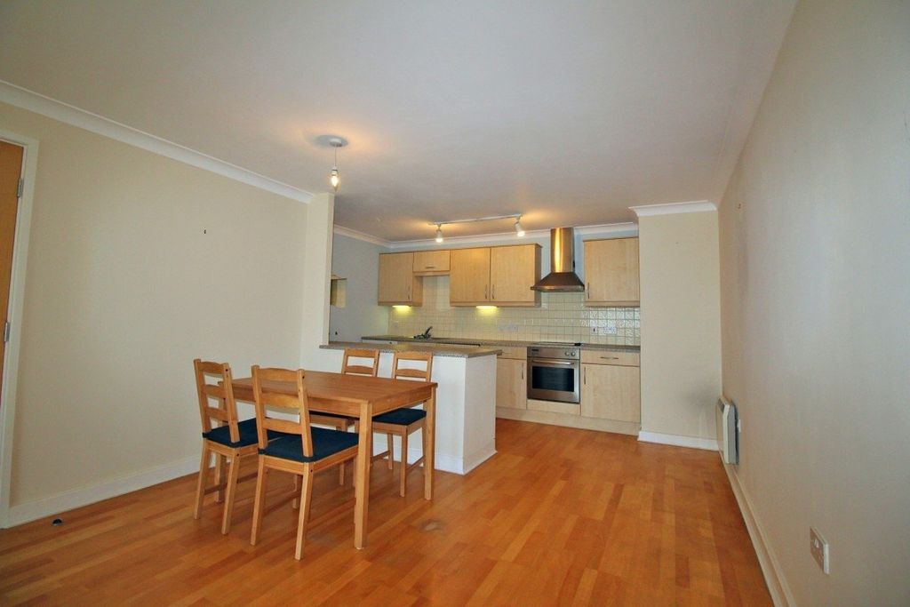 Property photo 2 of 8 Picture No. 06