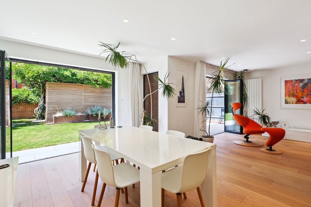 Property photo 2 of 19 Picture No. 30