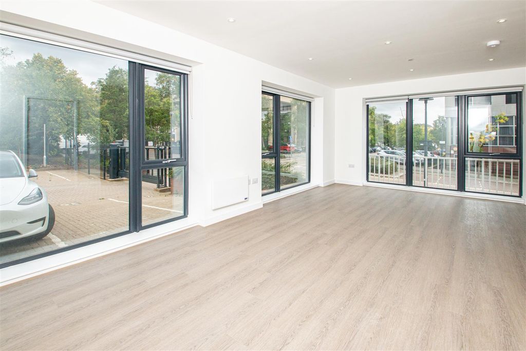 Property photo 2 of 14 7_1.Jpg