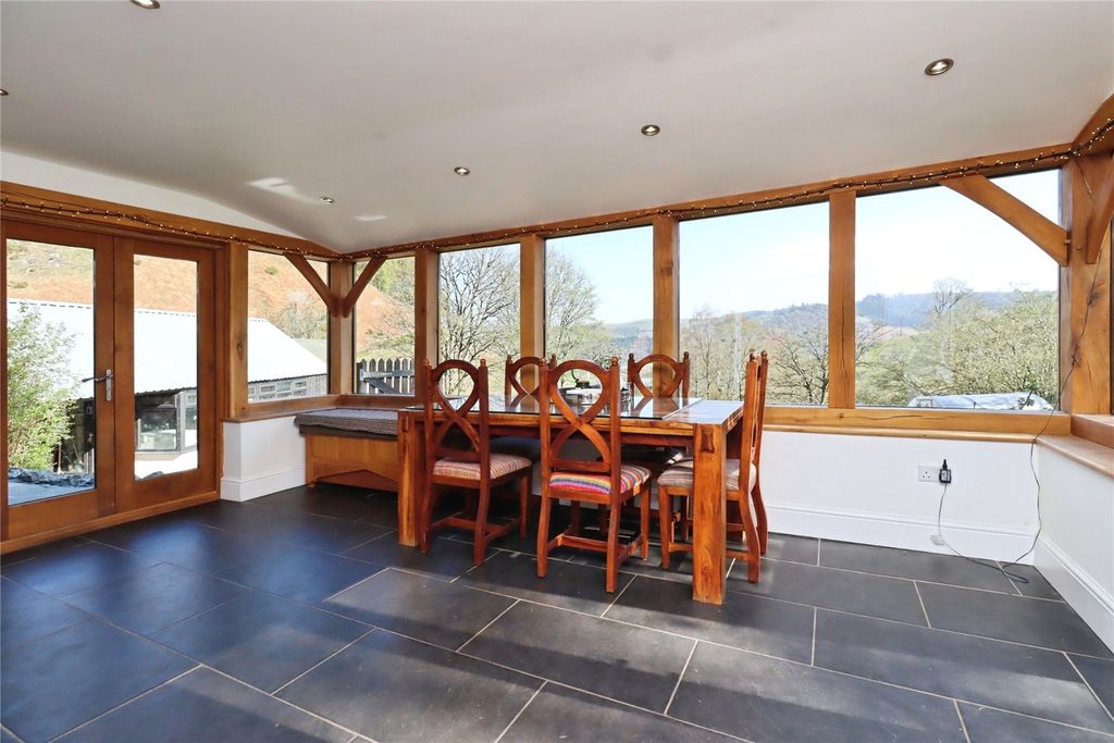 Property photo 3 of 19 Garden Room