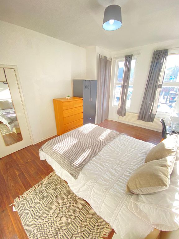 Property photo 2 of 3 Room