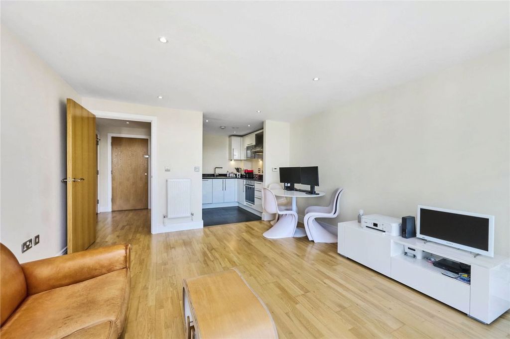 Property photo 2 of 6