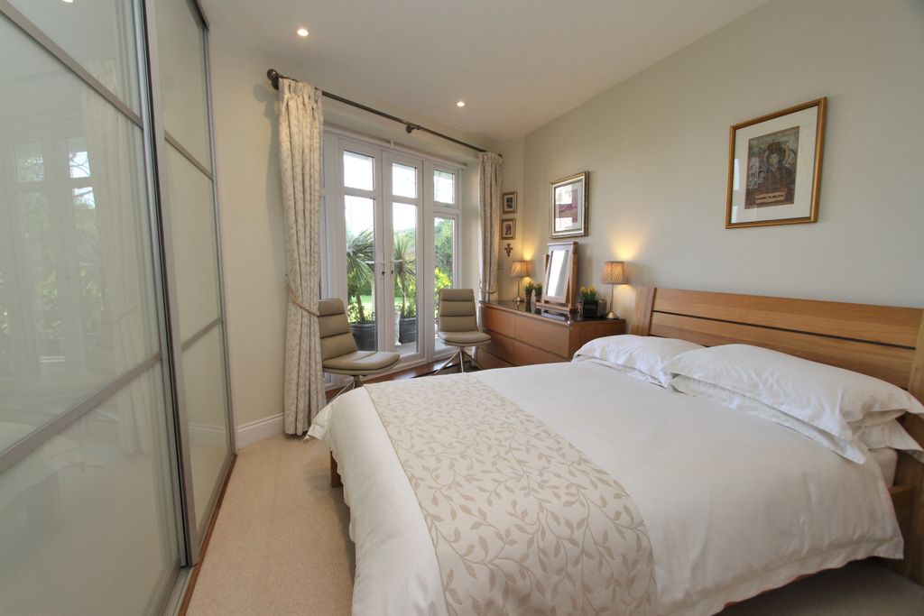 Additional image 15 of 2 bed flat for saleDarley Road, Eastbourne BN20